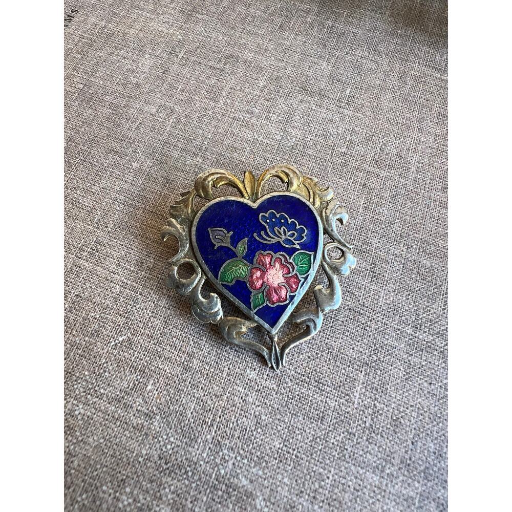 Vintage Brass Cloisonné Heart Filigree Painted Enamel Pin Brooch Ornate Floral